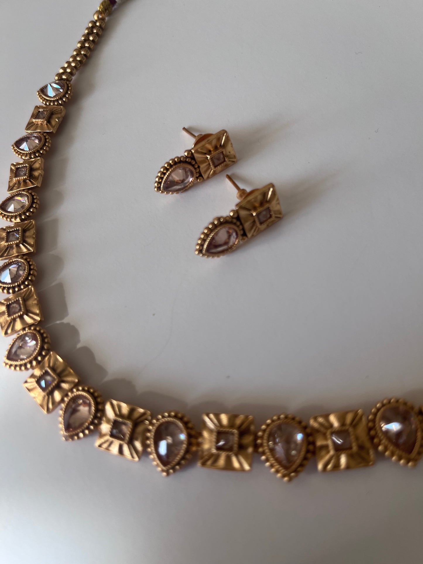 Antique Gold Single Line Teardrop Set