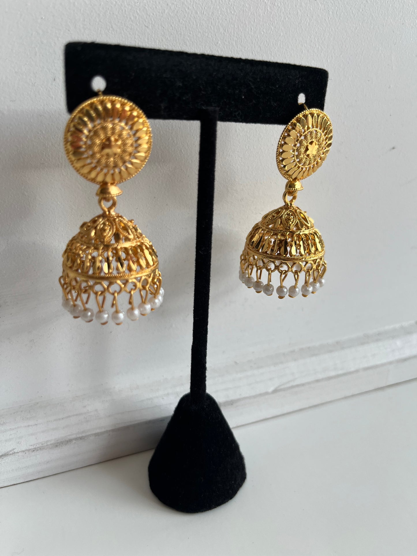 Round Pearl Faux Gold Jumka