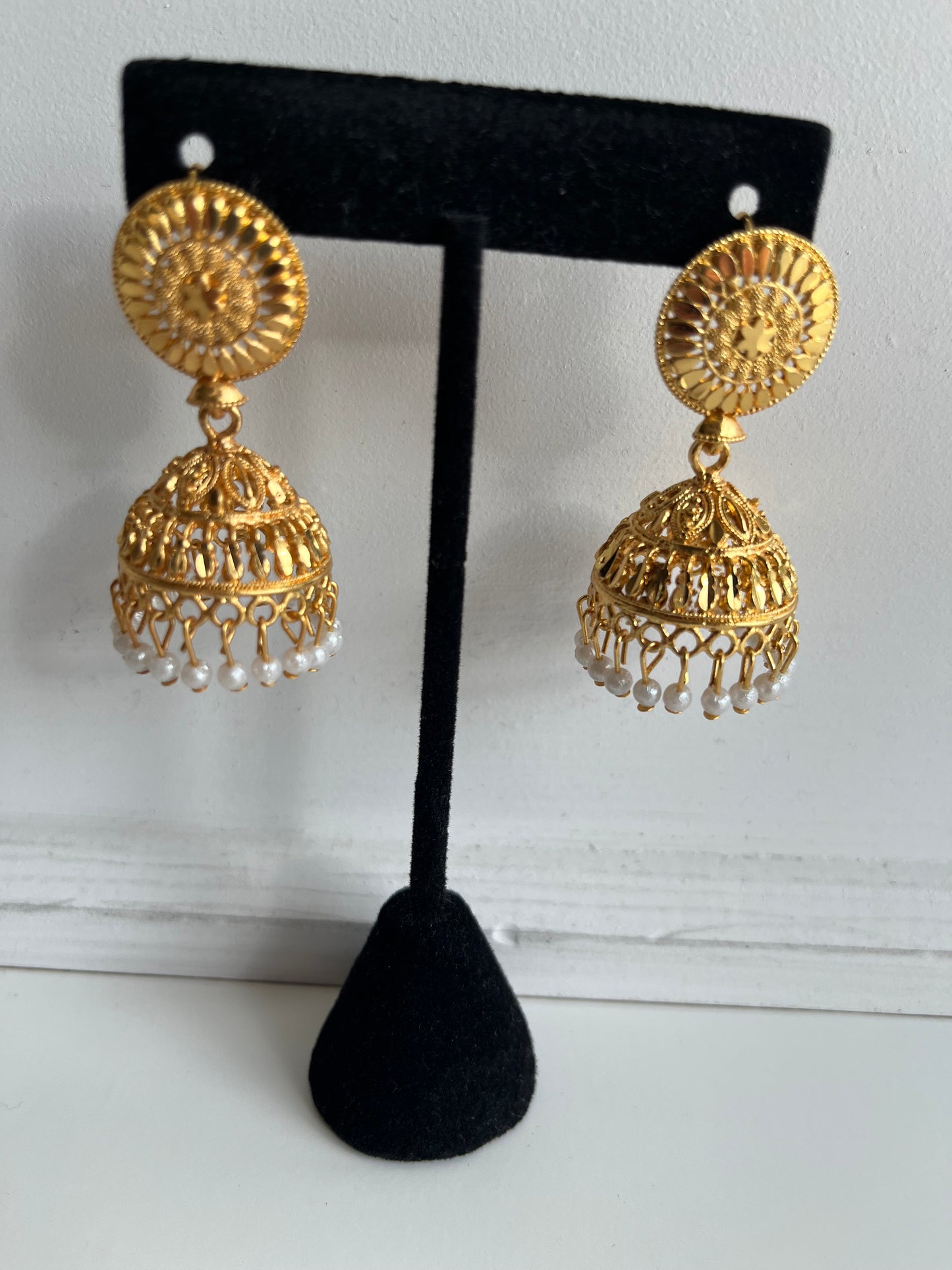 Round Pearl Faux Gold Jumka