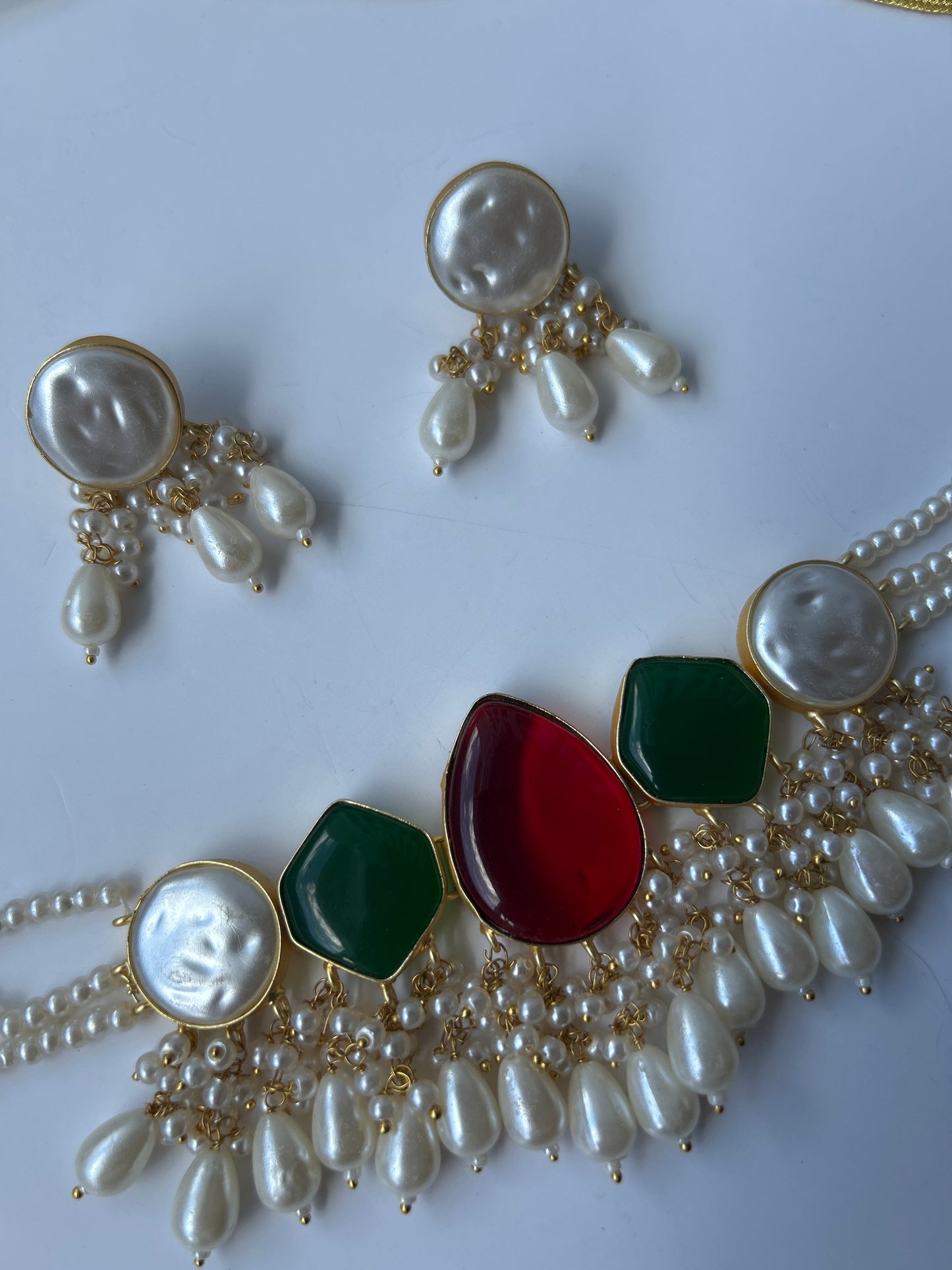Emerald Green , Blood Red & Elegant White Necklace Earrings Set