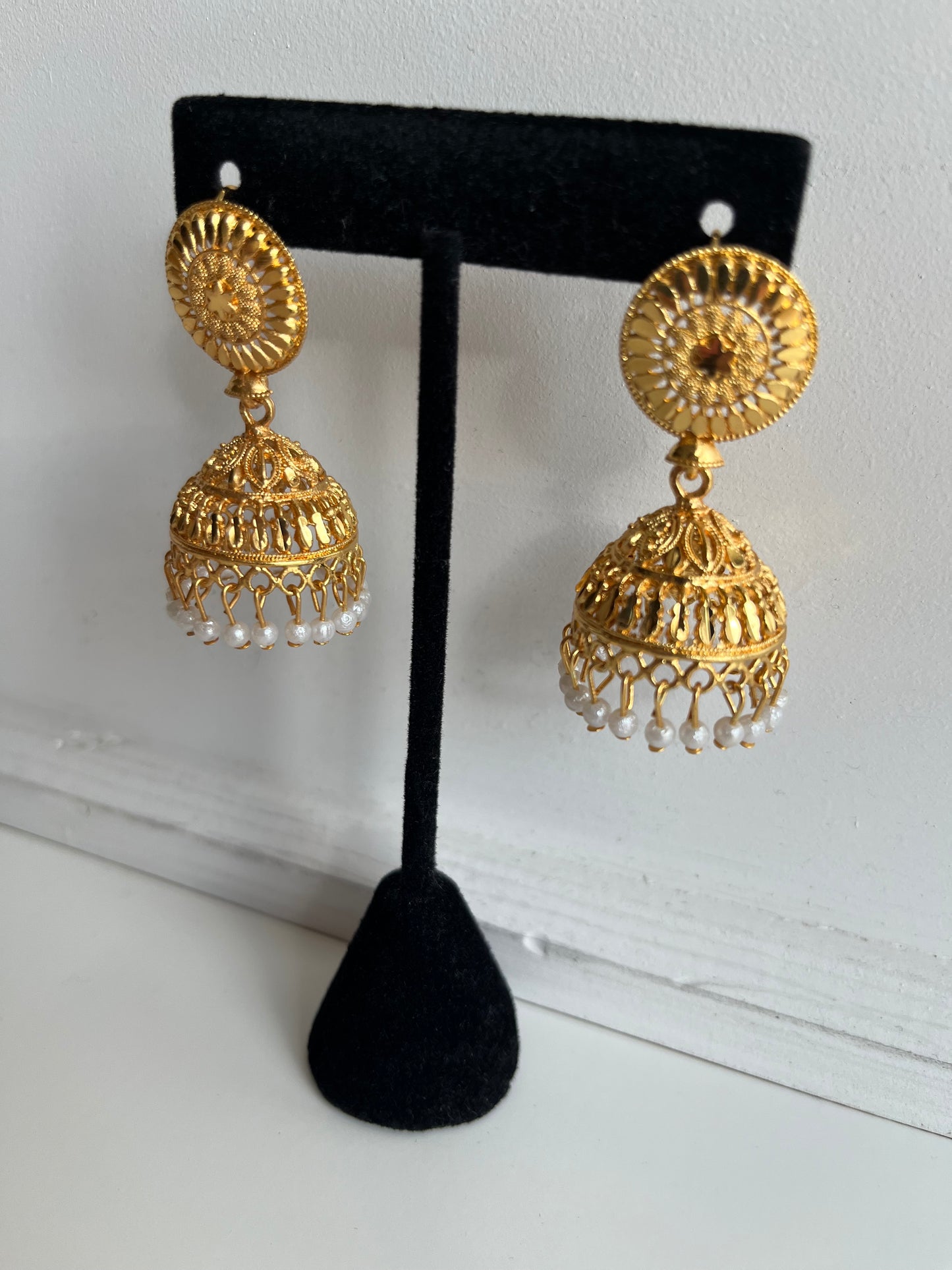 Round Pearl Faux Gold Jumka
