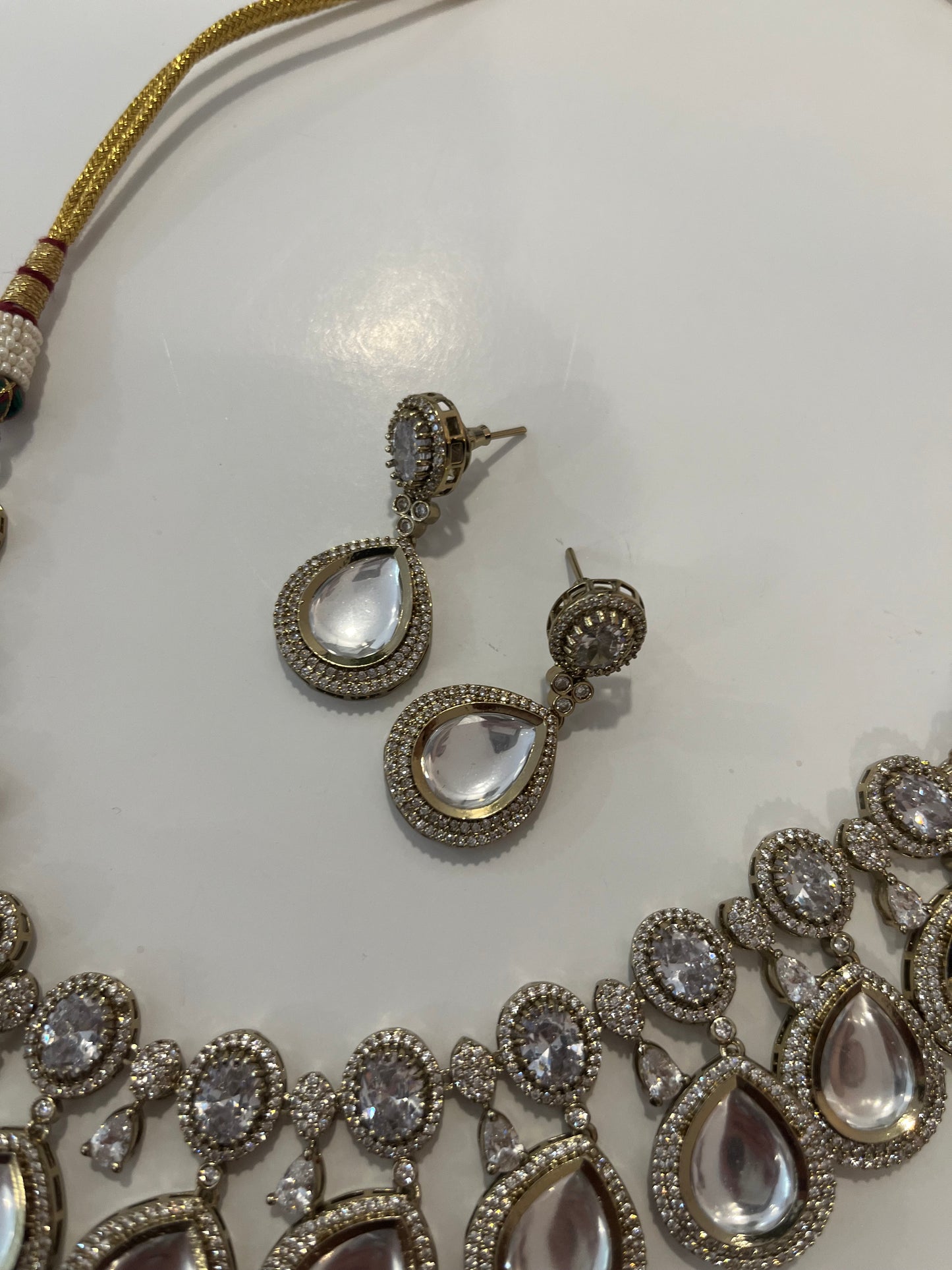 Teardrop Kundan Set
