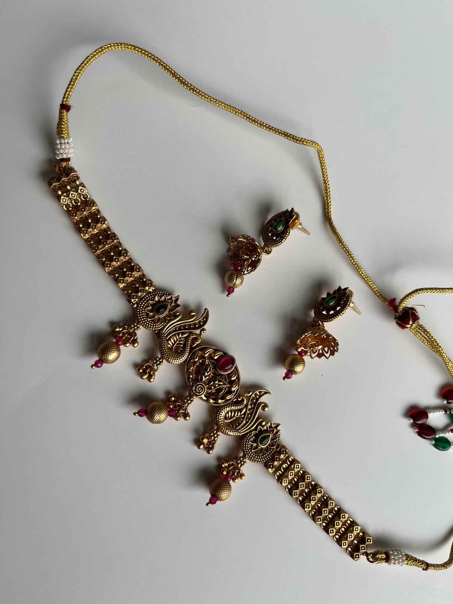 Antique Gold Green Pink Choker