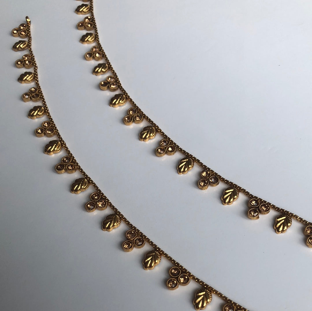 Gold Mickey Mouse Leaf Payal
