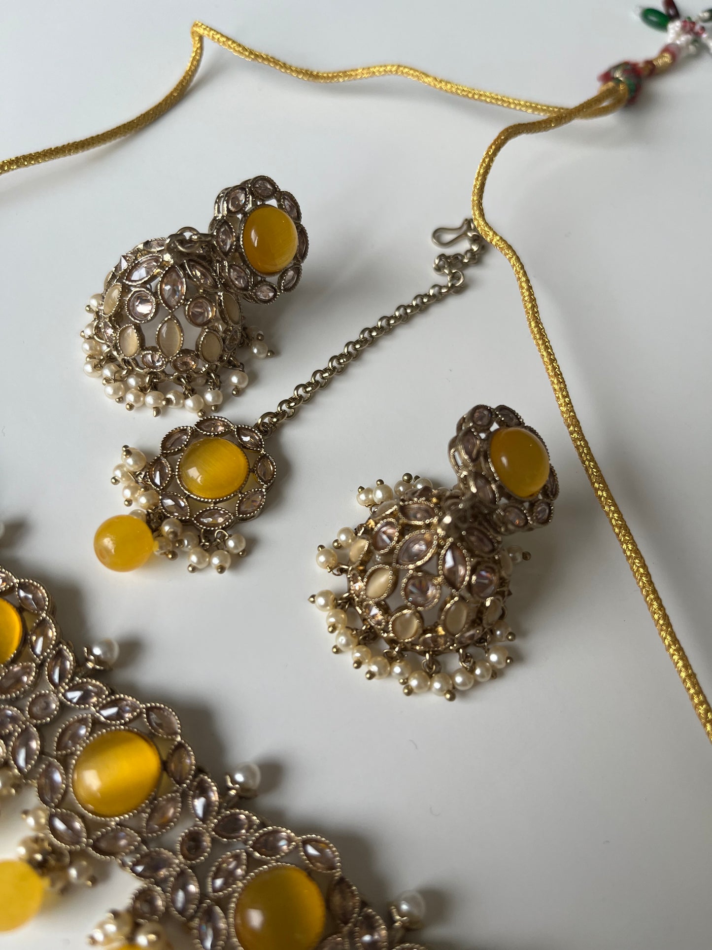 Circle Choker Yellow