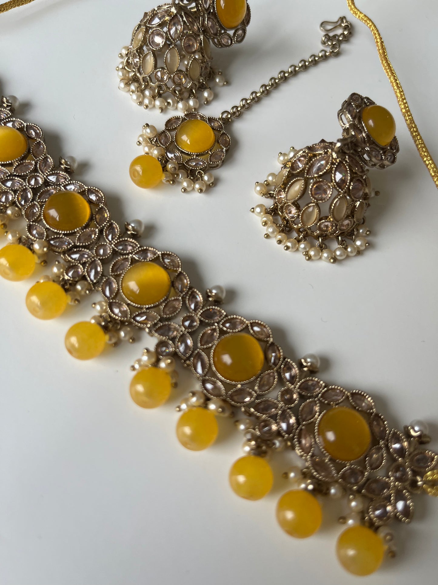 Circle Choker Yellow