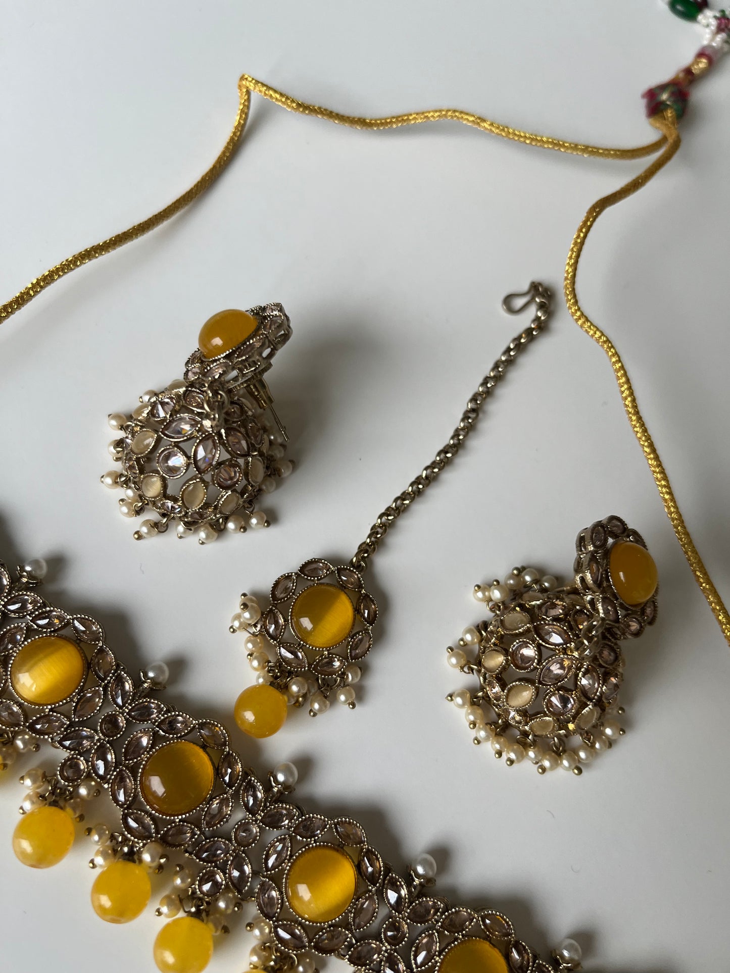Circle Choker Yellow