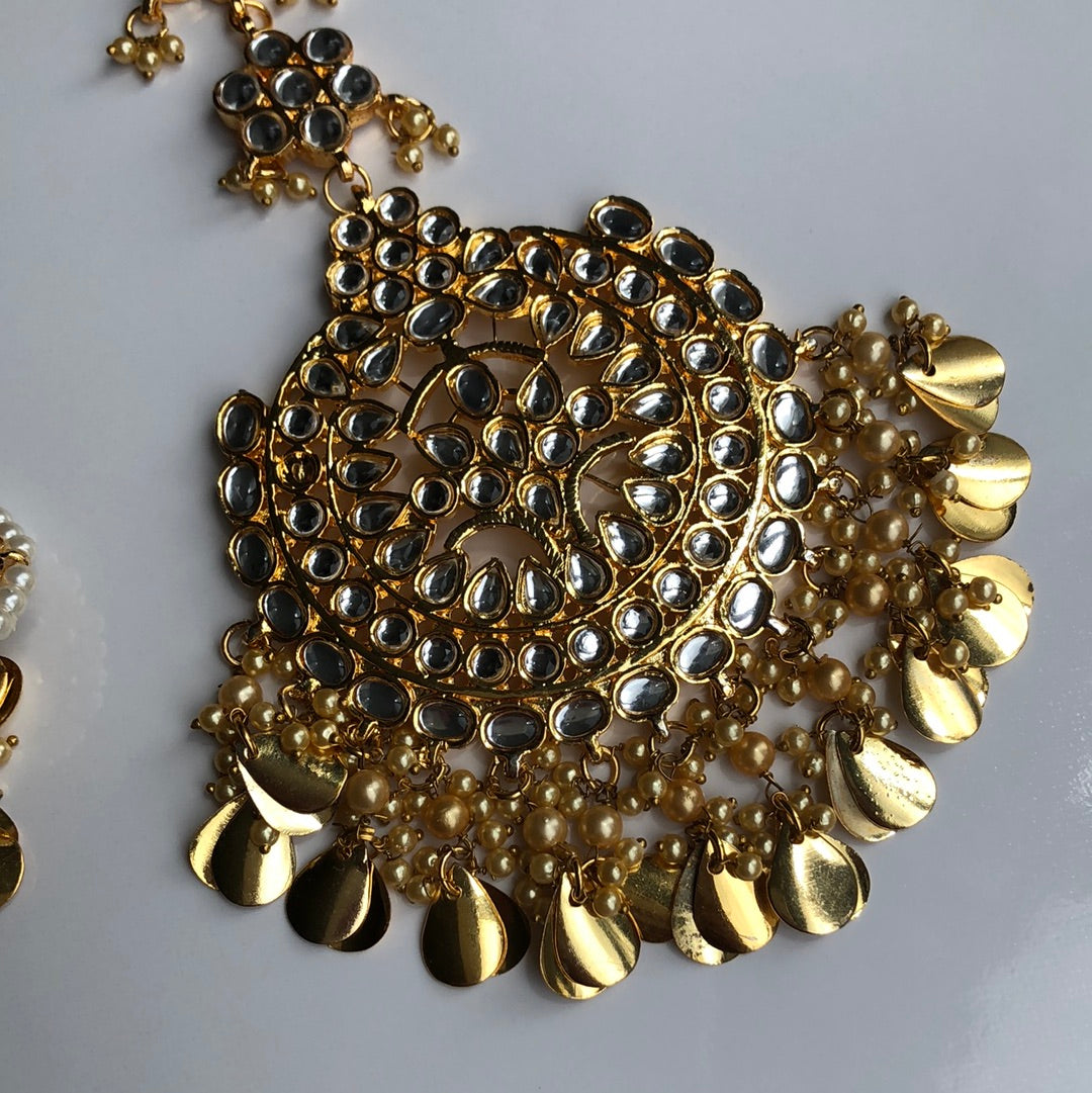 Oversized Extravagant Jumke and Tikka set