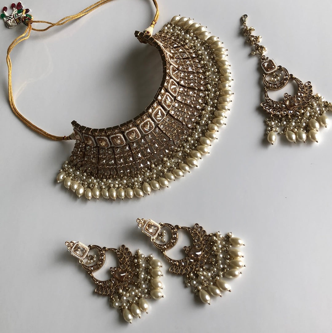 Glamorous Gold Bridal Earring Tikka Necklace Set