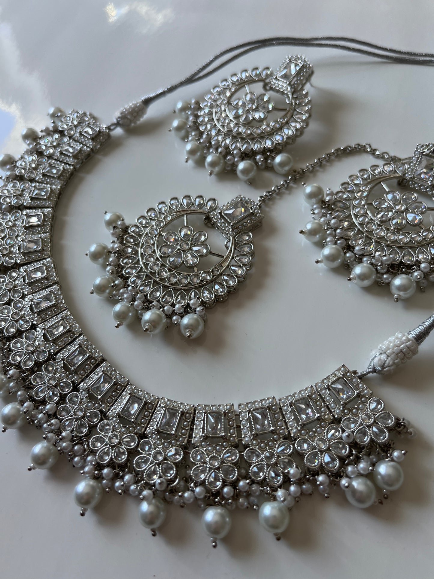 Statement Round Silver Necklace Set