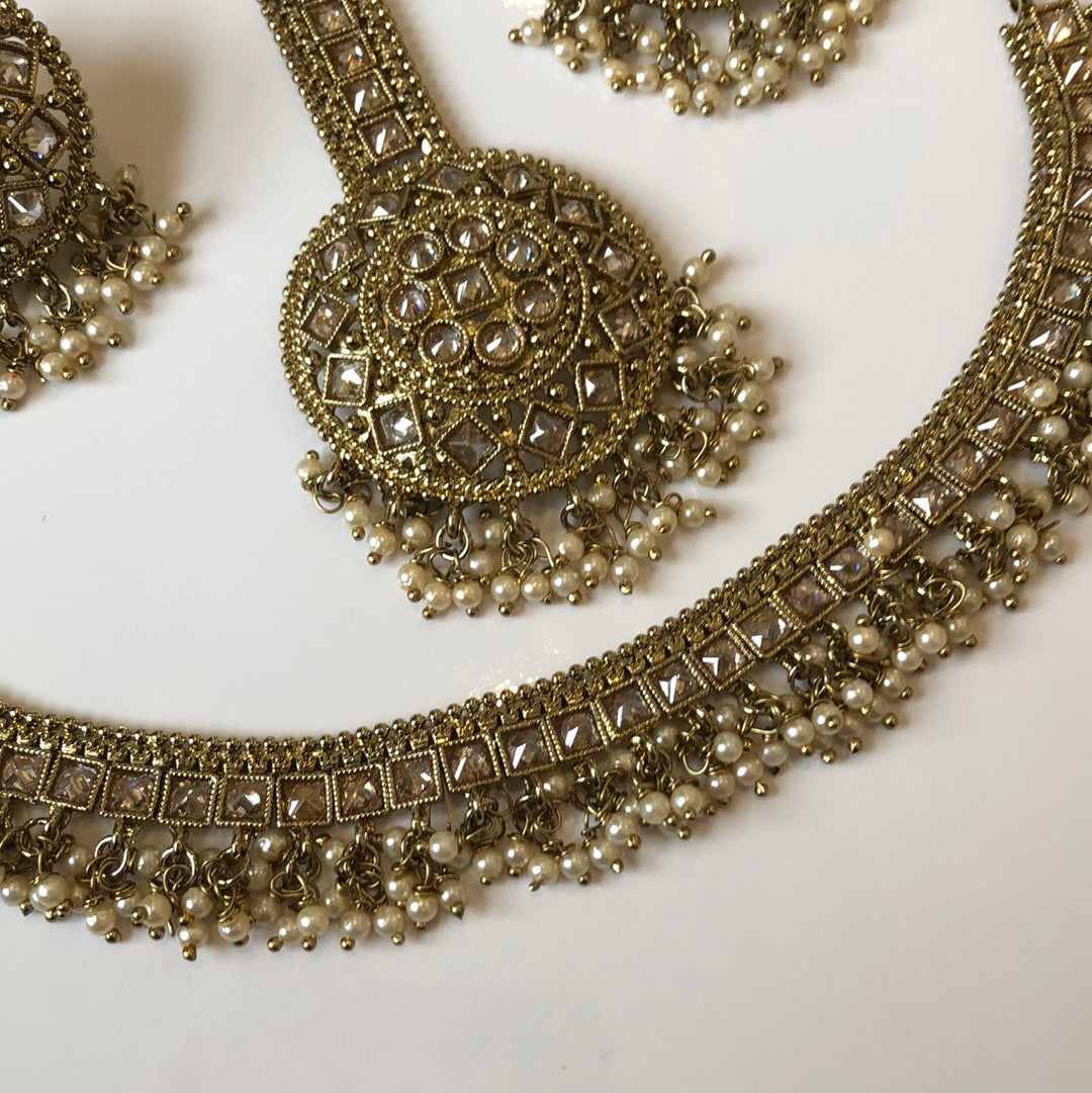 Gold Circle Necklace Earring Tikka Set