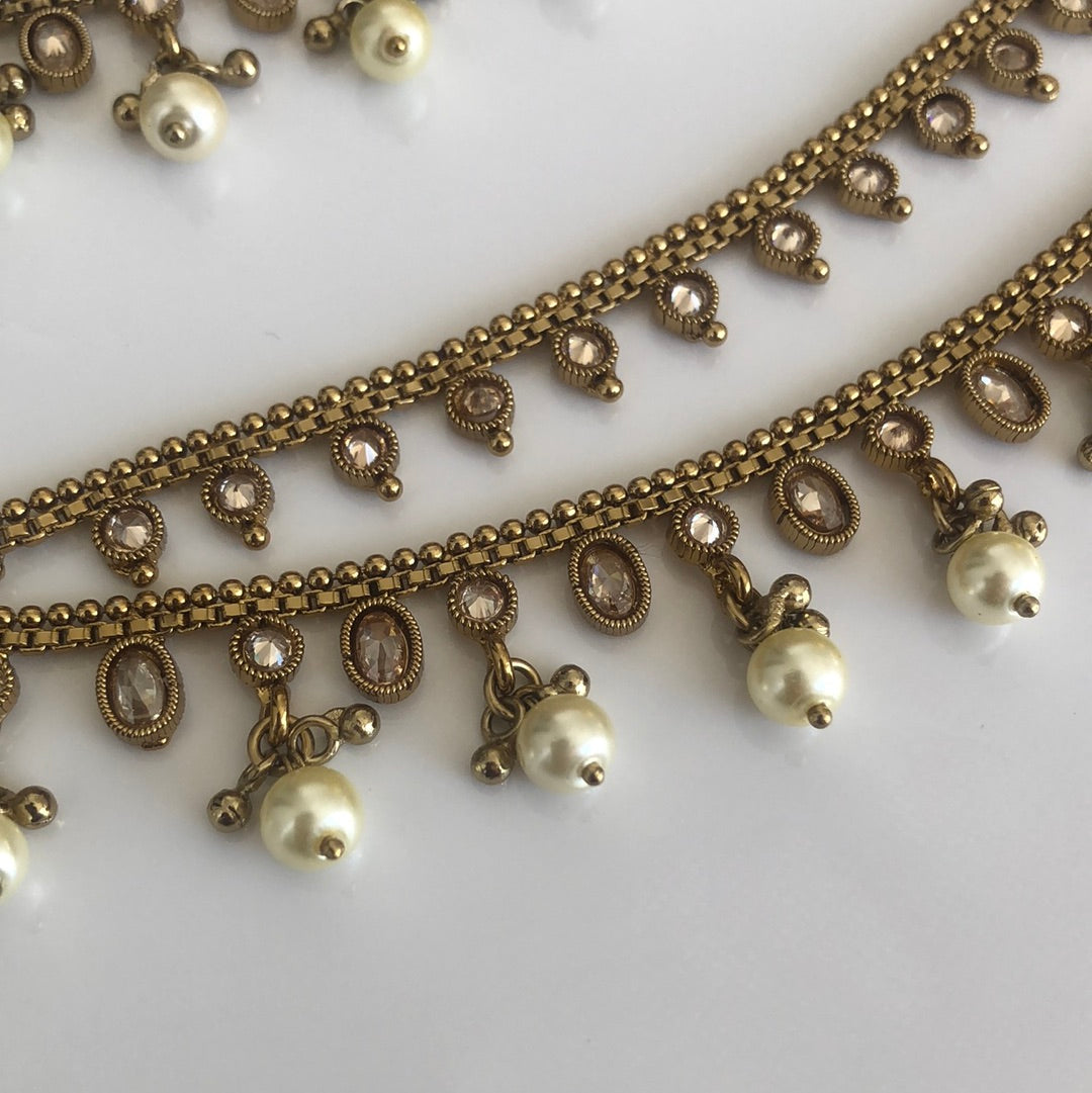 Pearl Gold Tone Crystal Earring Sahara’s