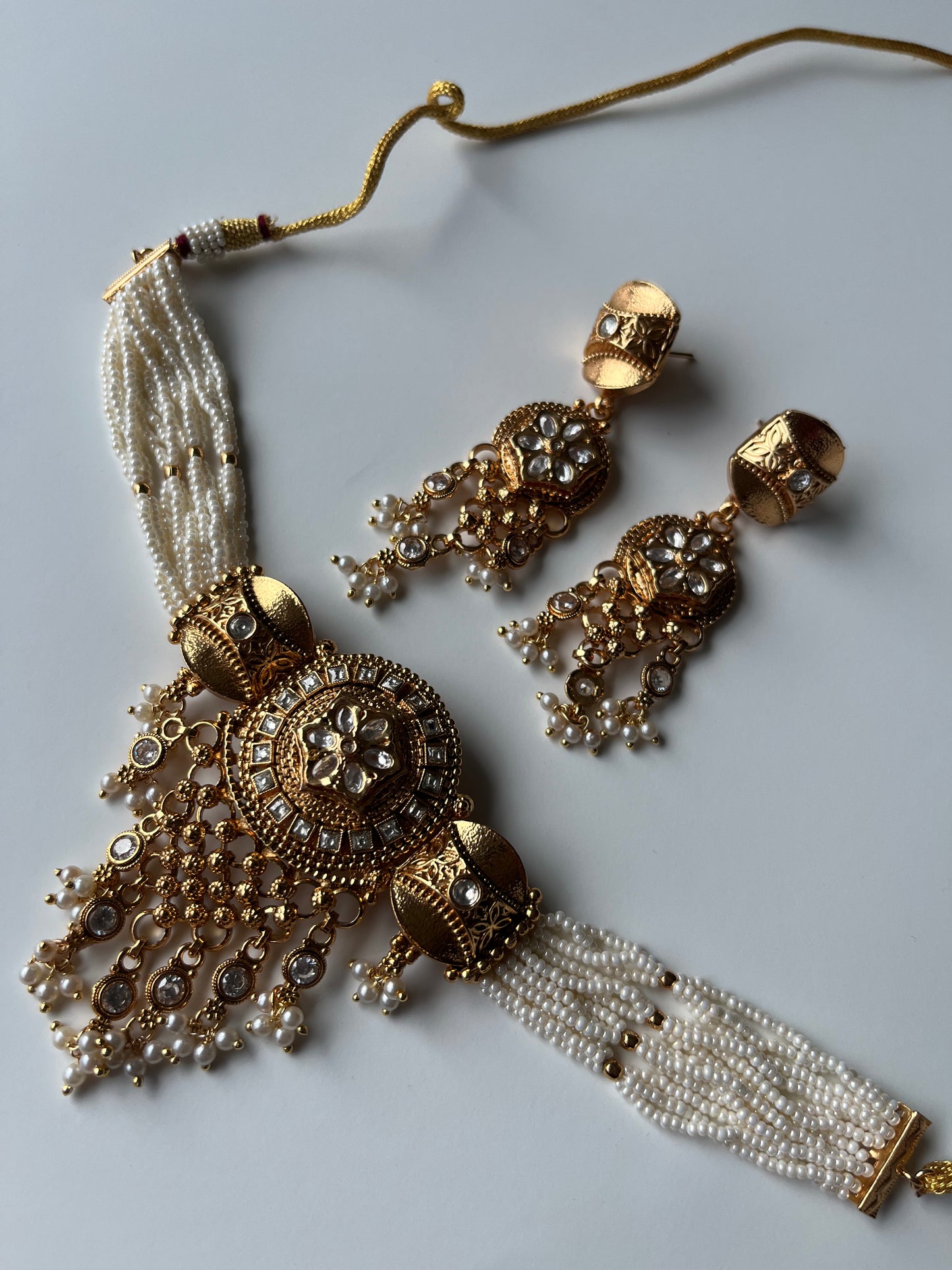 Antique Gold Pearl Mesh Set