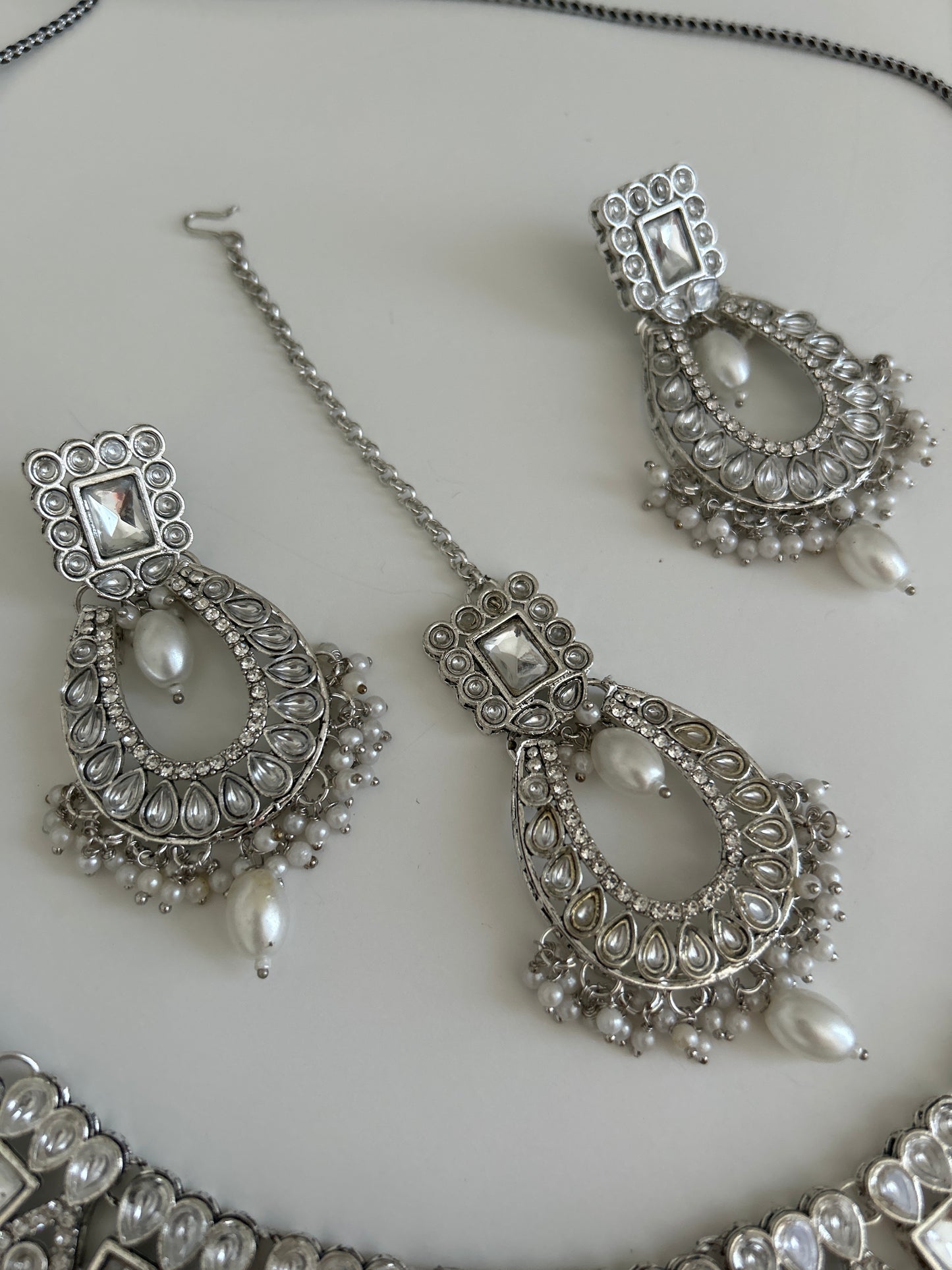 Pearl Oval Necklace Earrings tikka set