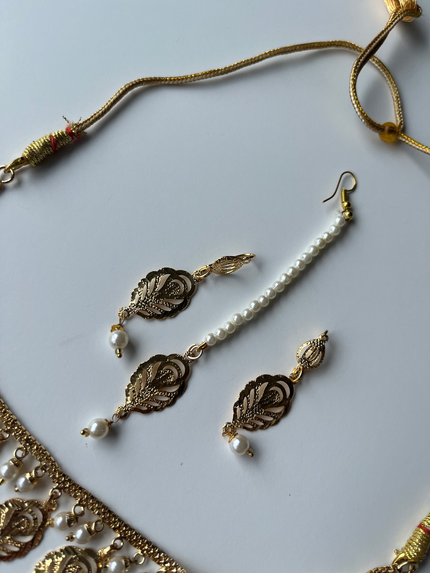 Traditional Gold Foil Leave Set