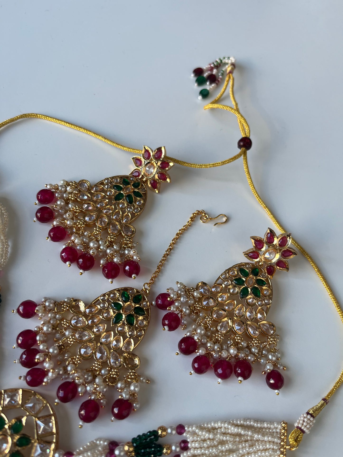 Traditional Antique Gold Red Green Pearl Choker