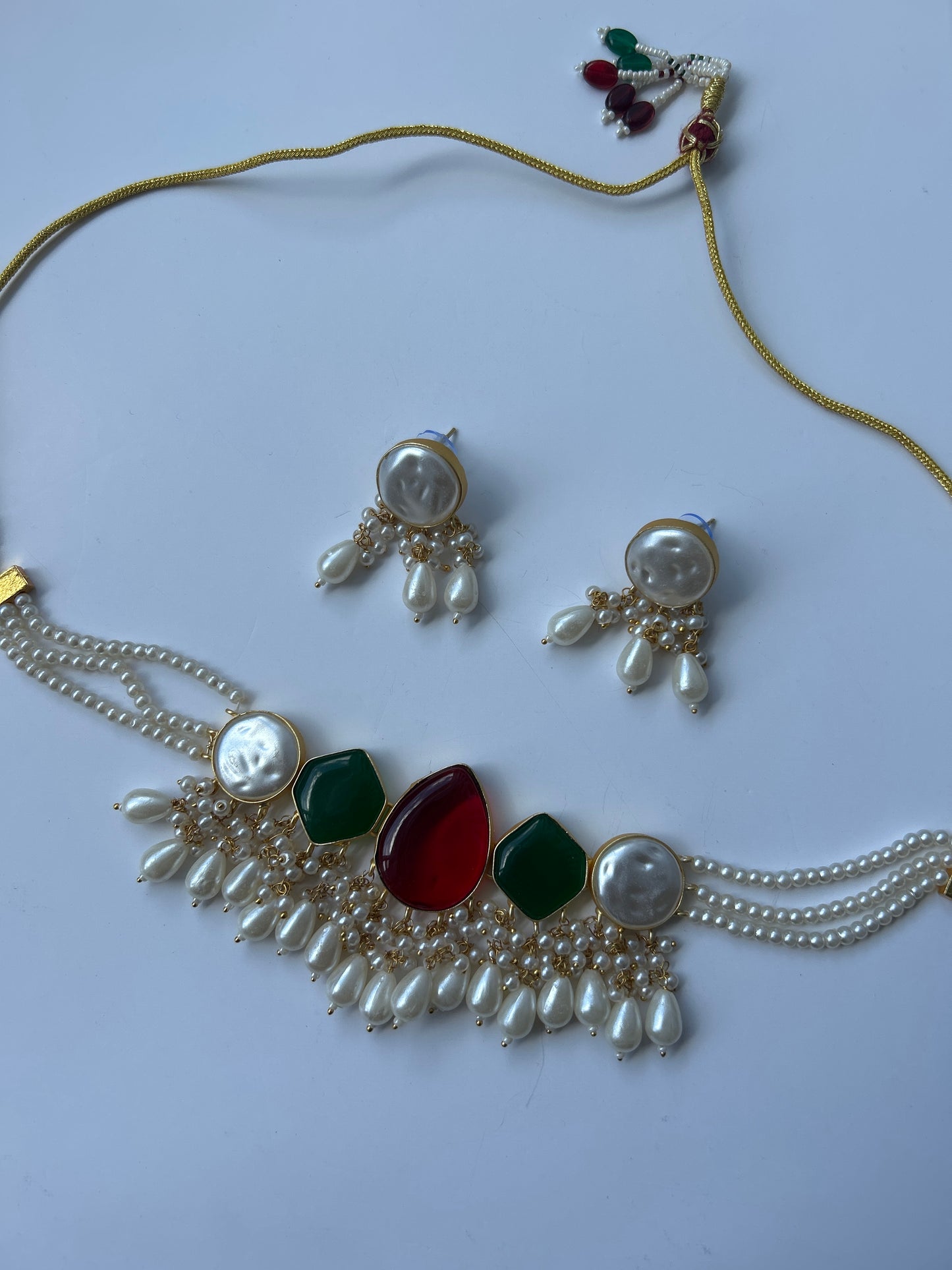 Emerald Green , Blood Red & Elegant White Necklace Earrings Set
