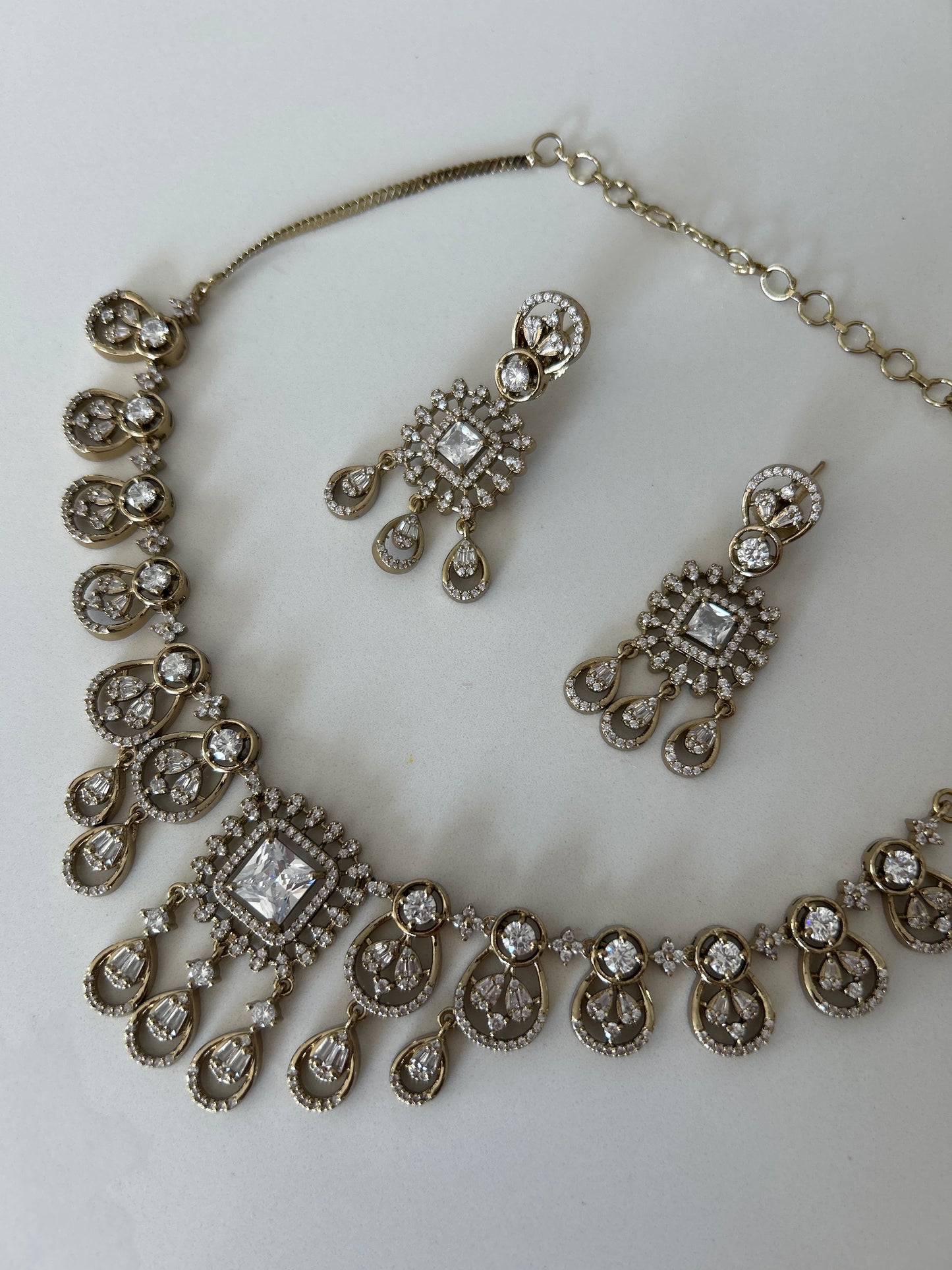 Elegant Drop Necklace Earrings Set