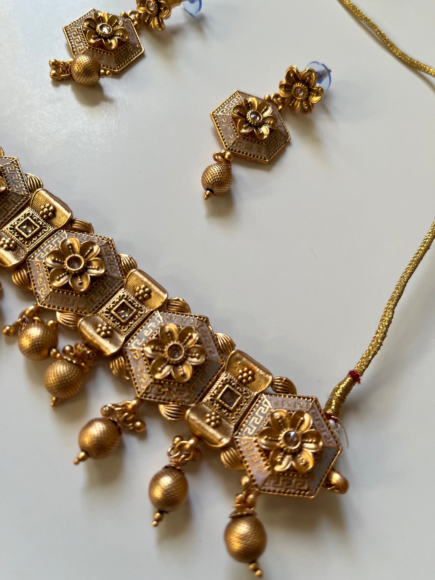Antique Gold Floral Choker