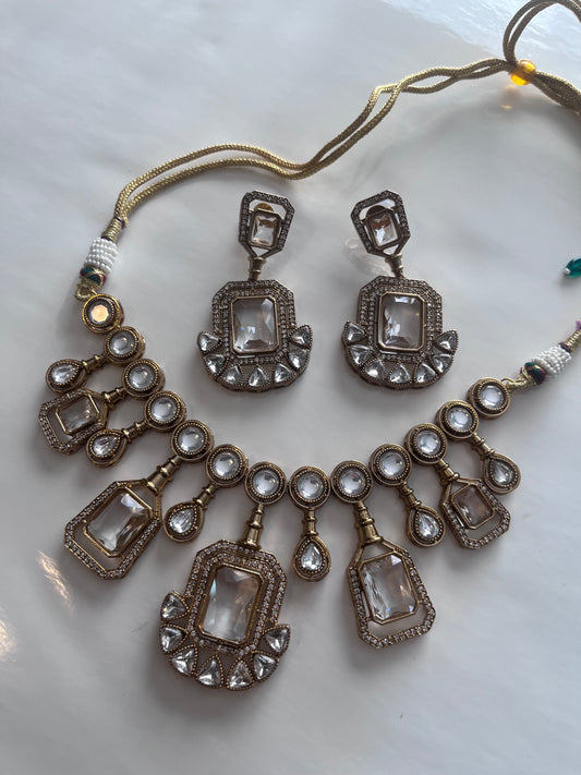 Bold Kundan Rectangle Set