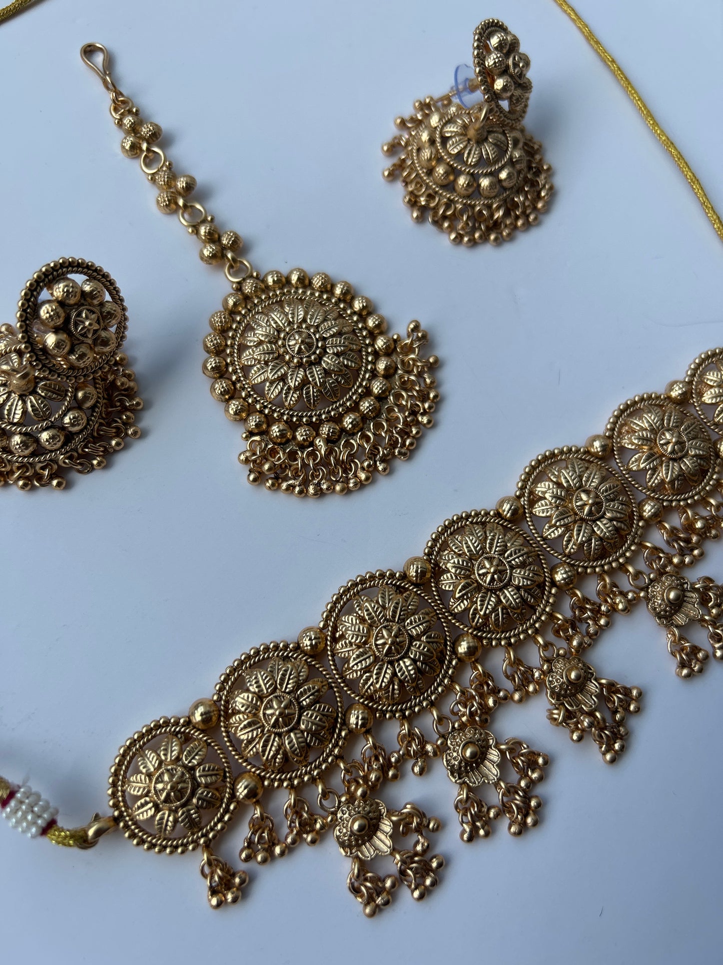 Faux Gold Flower Necklace Earrings Tikka Set
