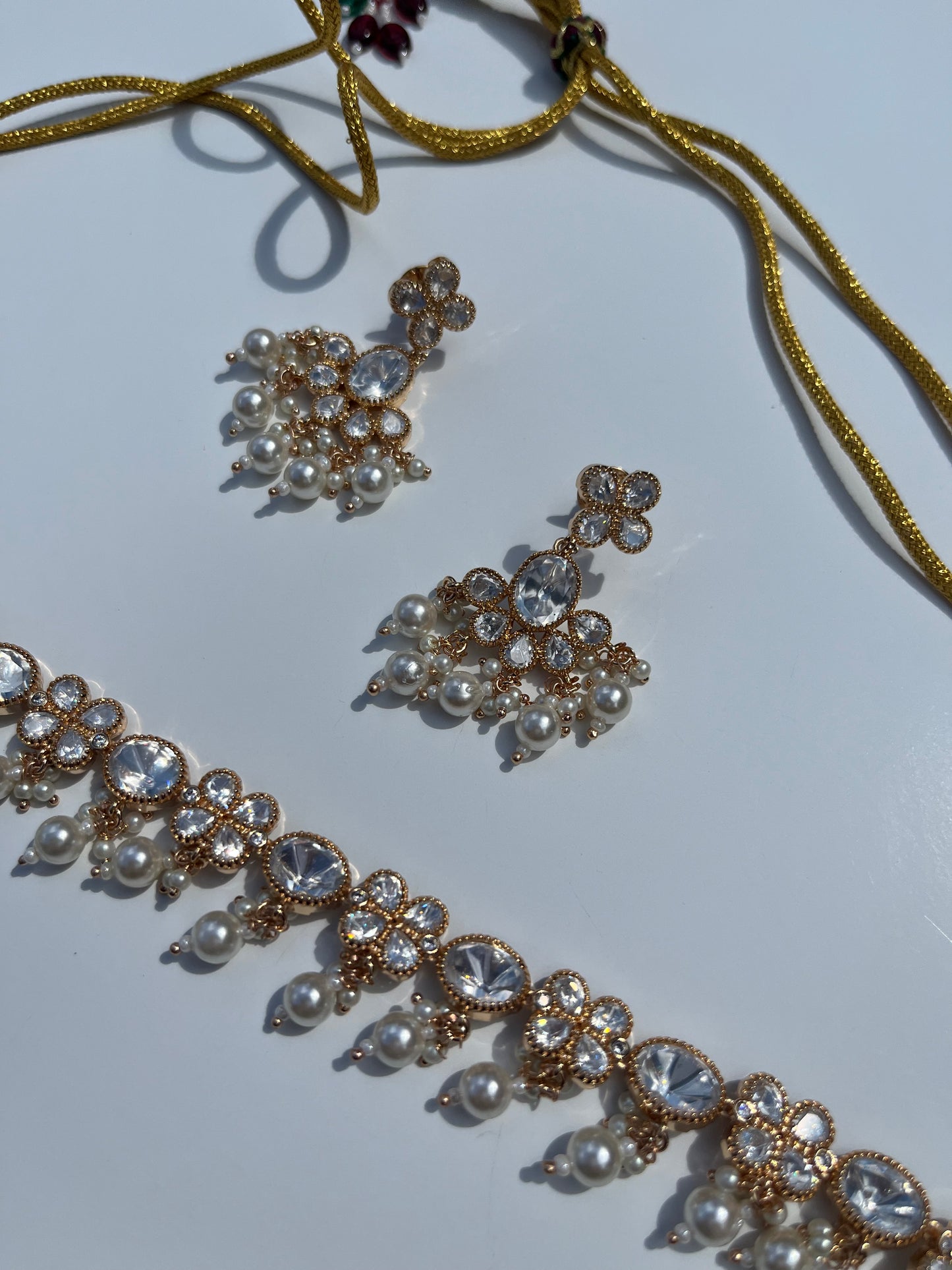 White Pearl Clover Kundan Set