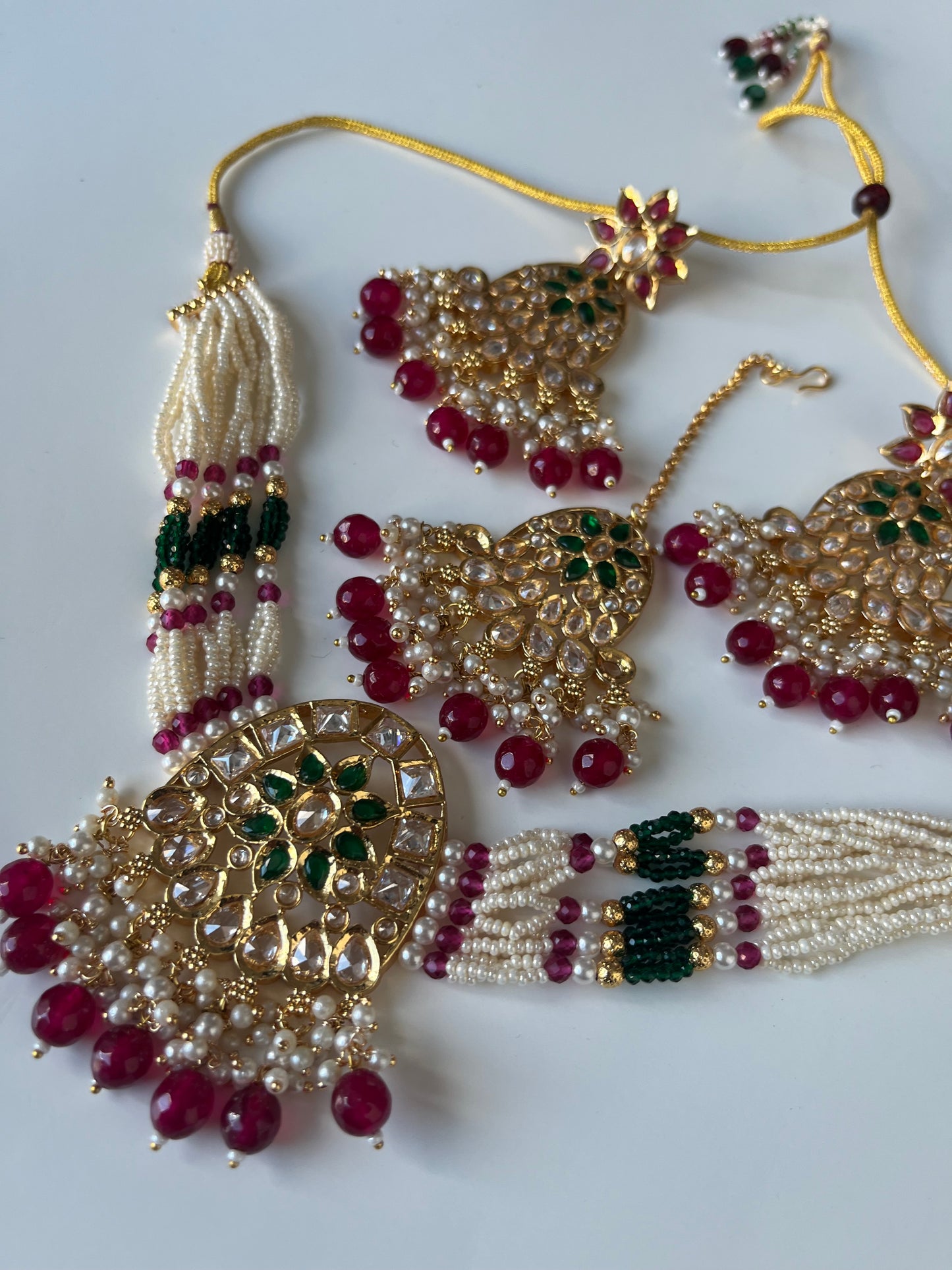 Traditional Antique Gold Red Green Pearl Choker