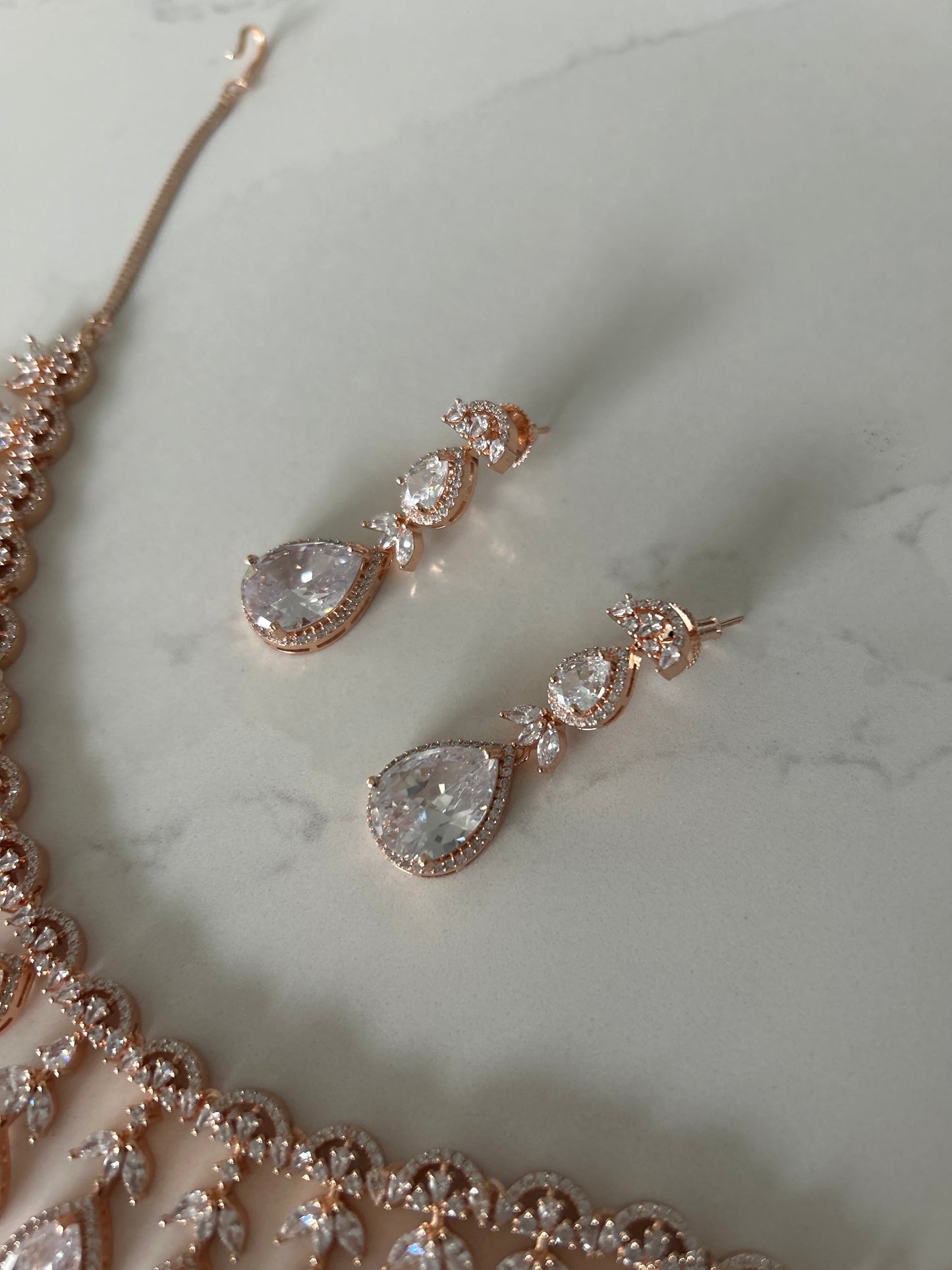 Rose Gold Tear drop elegance Necklace Earrings Set