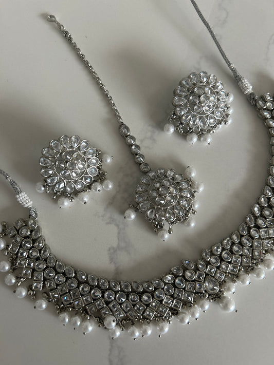 Choker Silver Pearl EarringsTikka Necklace Set