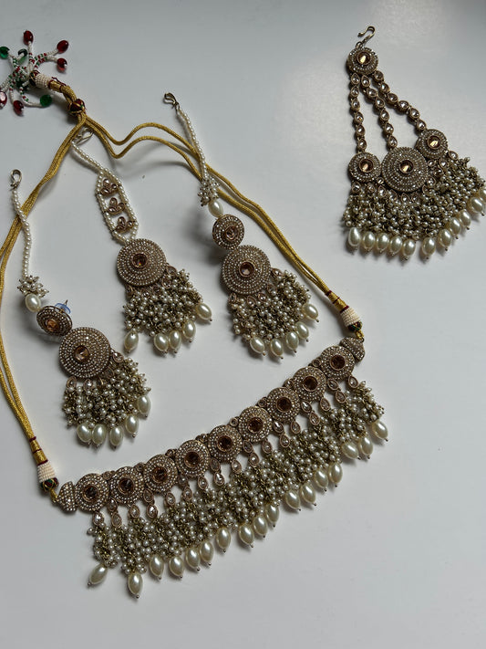 Stunning Showstopper Gold Pearl Rainfall Necklace Earrings Tikka Passa Set