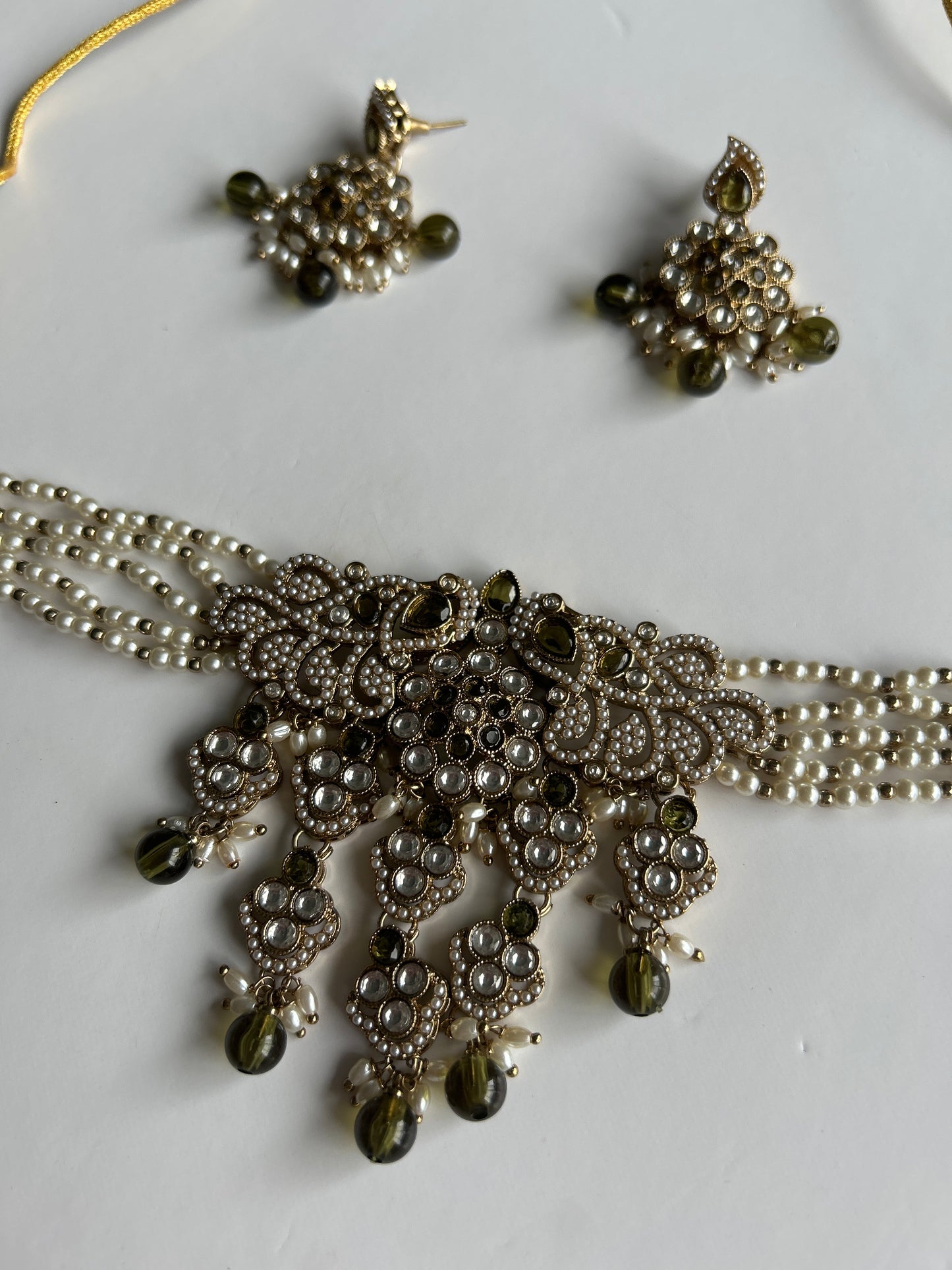 Forest green pearl necklace earrings set