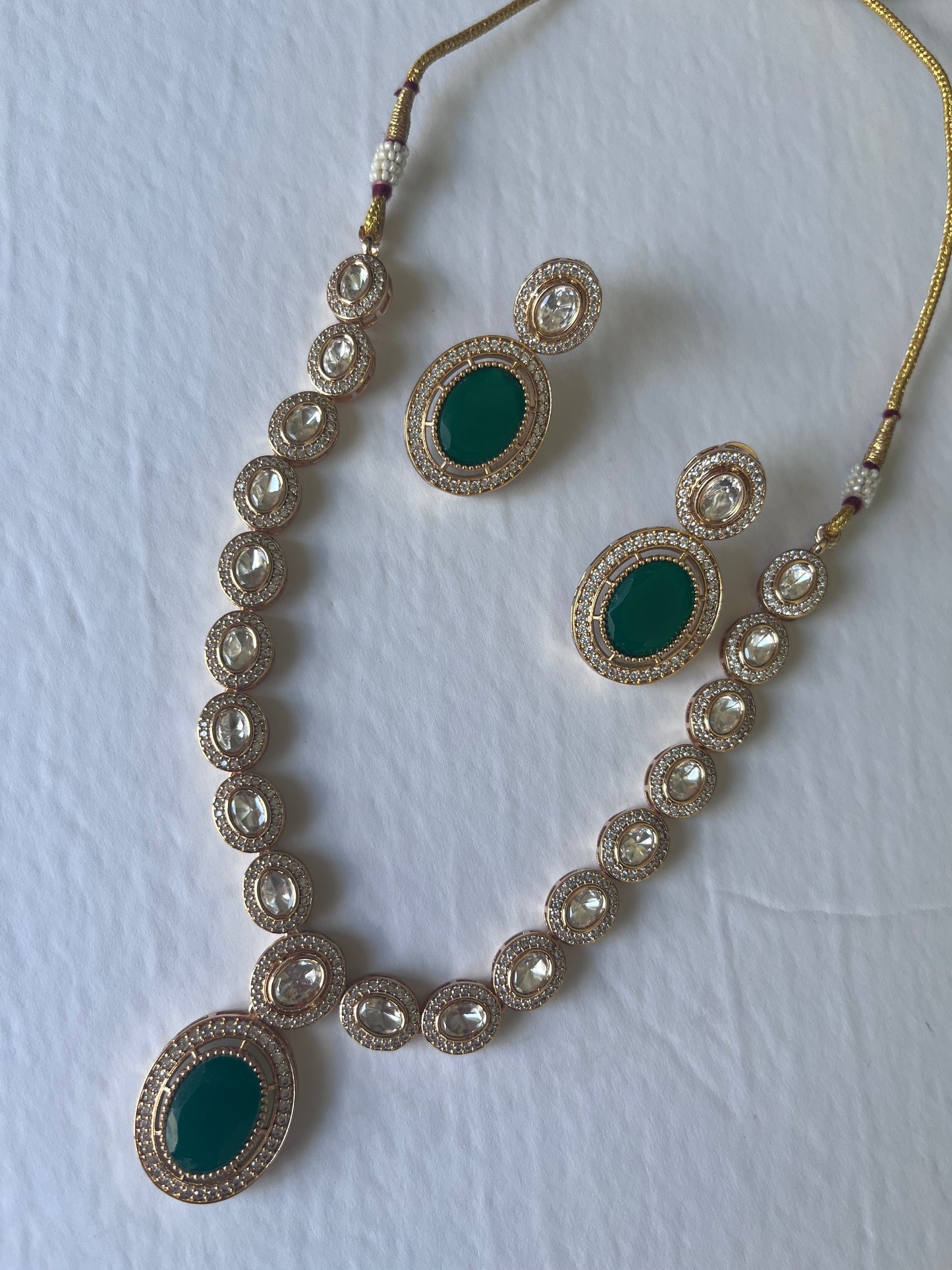 Green kundan pendant