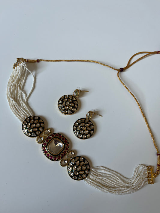 Poonam kundan choker