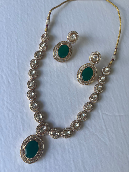 Green kundan pendant