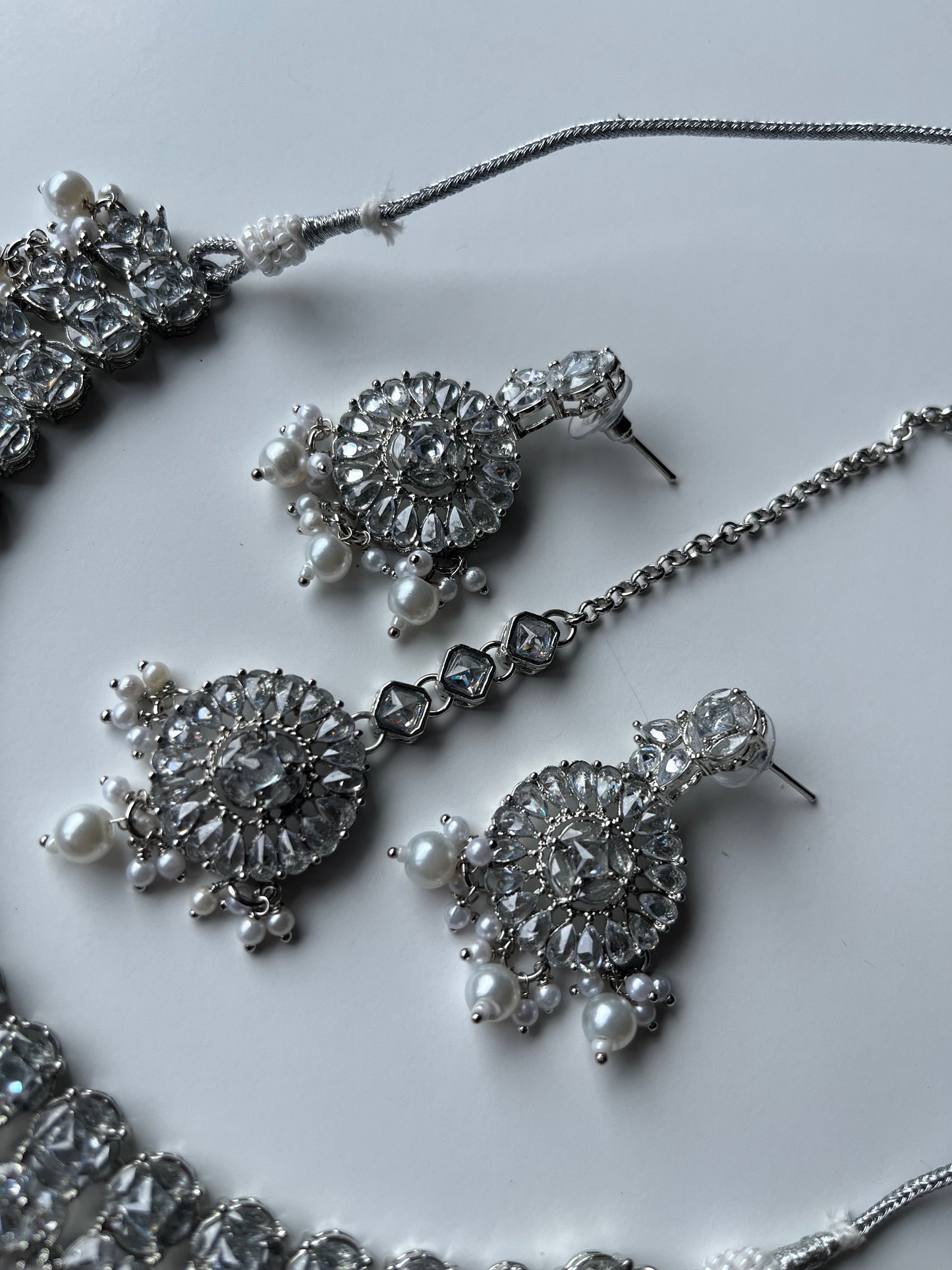 Silver Round Necklace Set