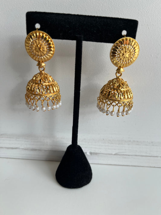 Round Pearl Faux Gold Jumka