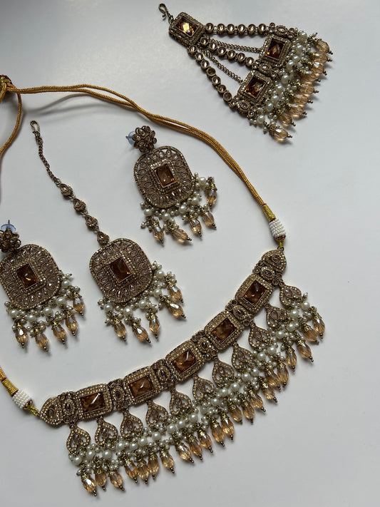 Gold Square Necklace Earrings Tikka Passa Set