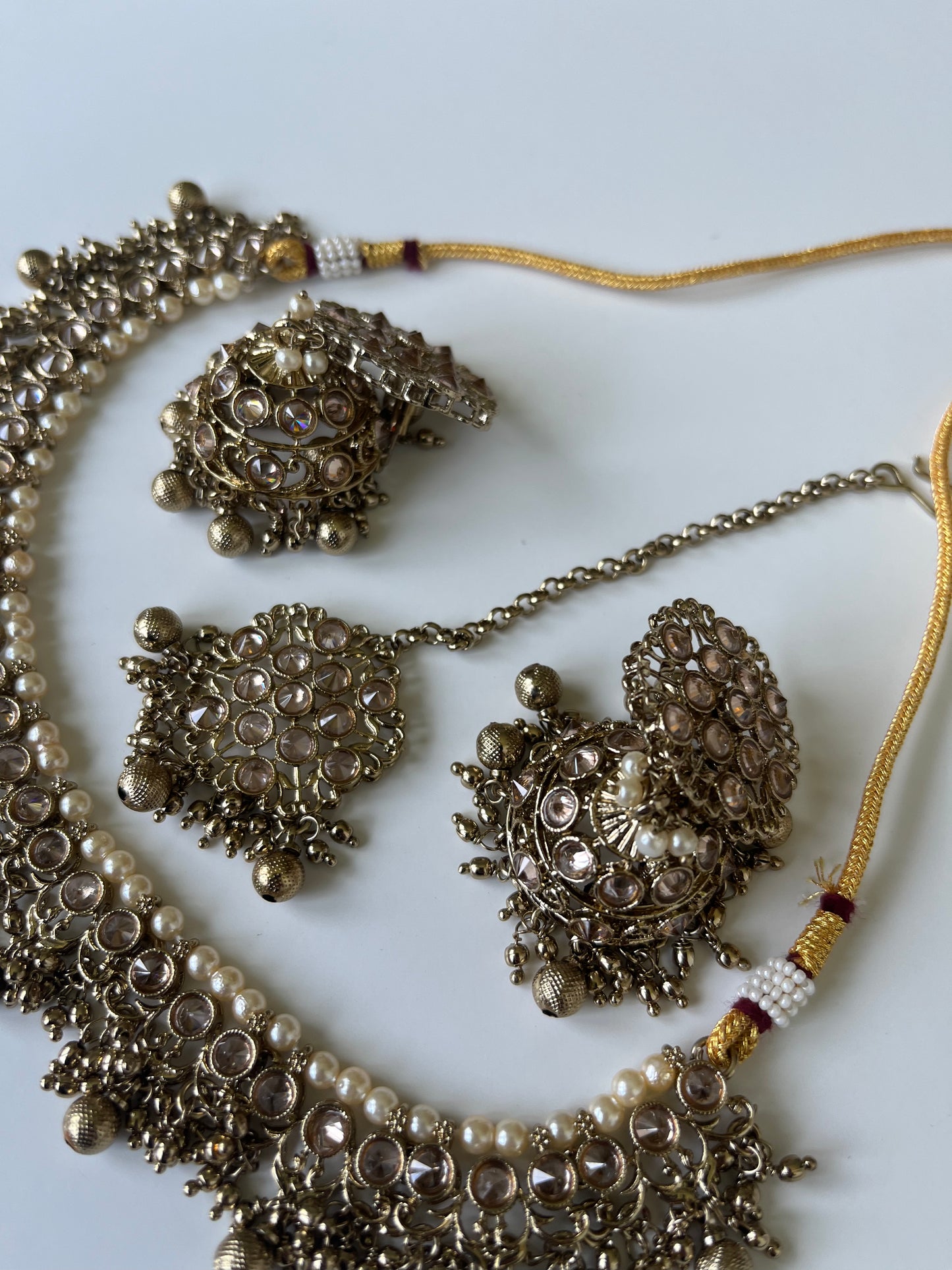 Pearless Bridesmaids Necklace Set