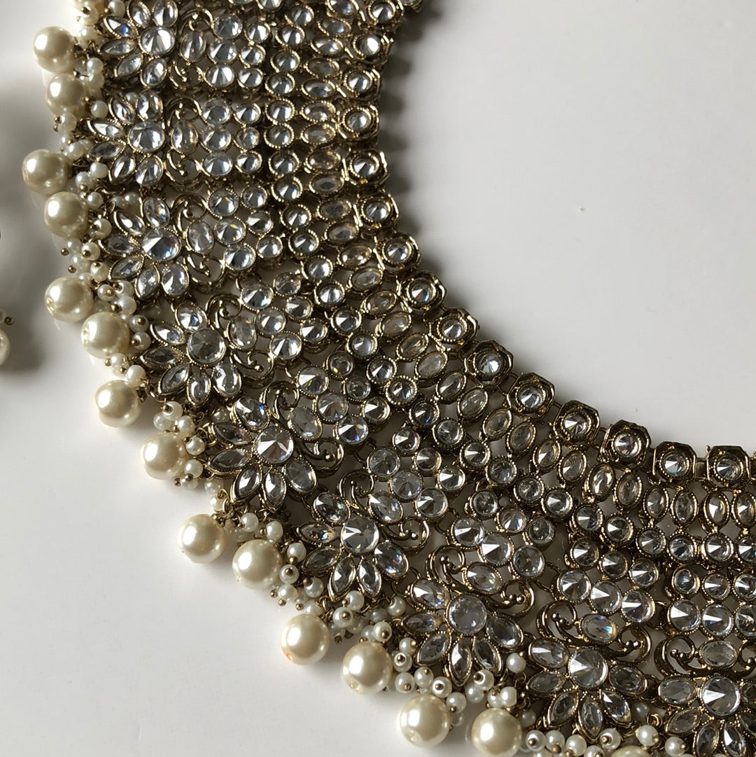 Bridal Gold Earrings Tikka Necklace Set