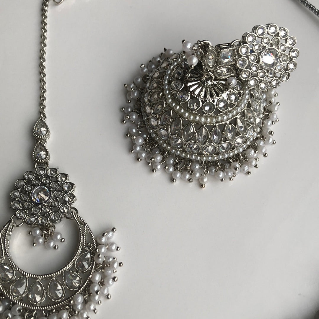 Oversized Jumke Silver Necklace Earring Tikka Set