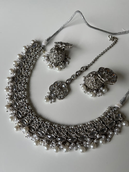 Silver Floral Necklace Set