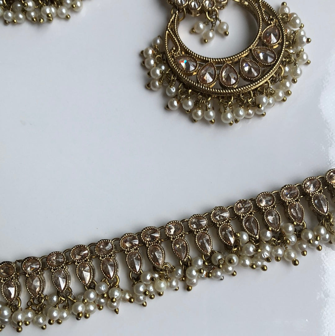 Oversized Jumke Choker Necklace Earring Tikka Set