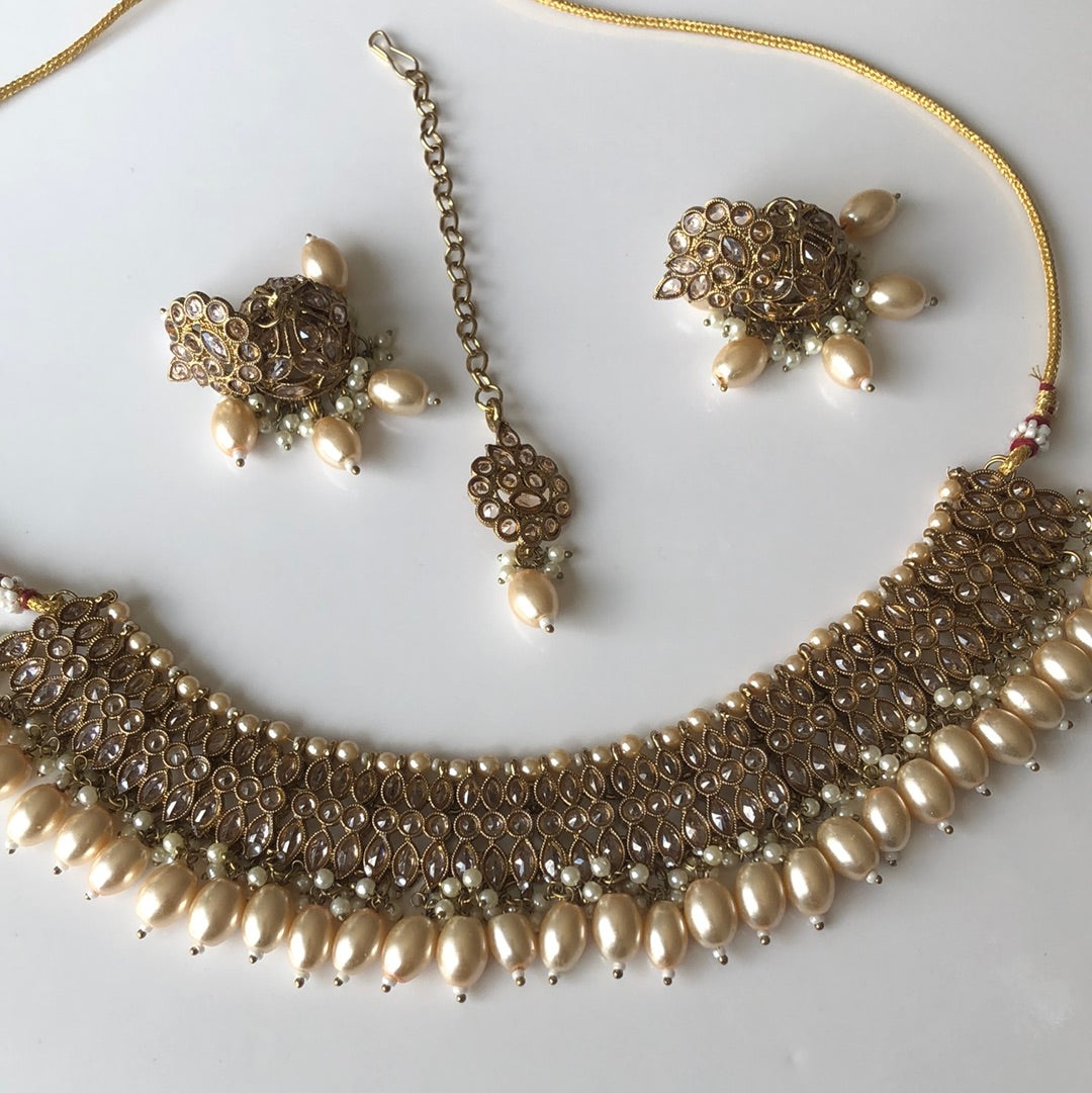 Oval Gold Pearl Jumke Necklace Earring Tikka Set