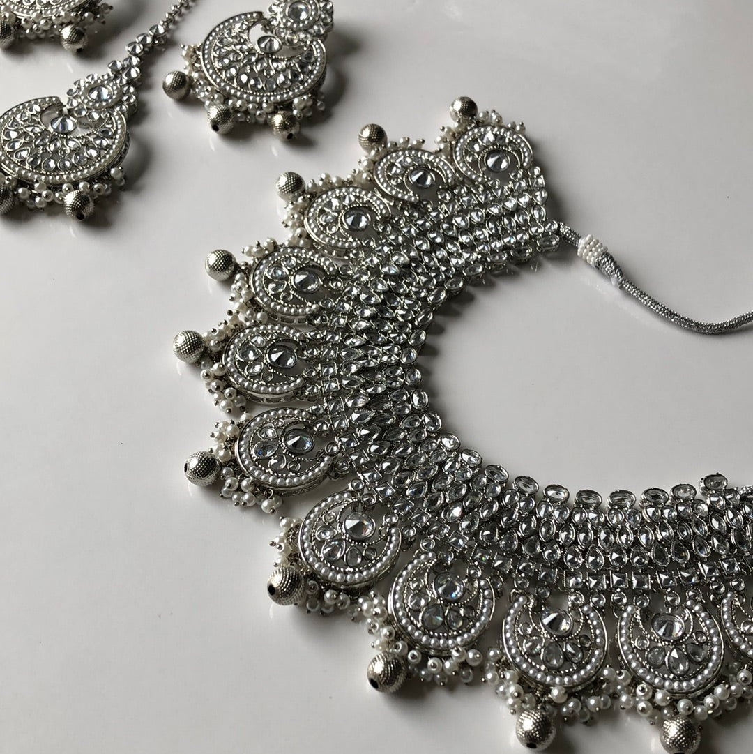 Silver Elegance Bridal Earrings Tikka Necklace Set