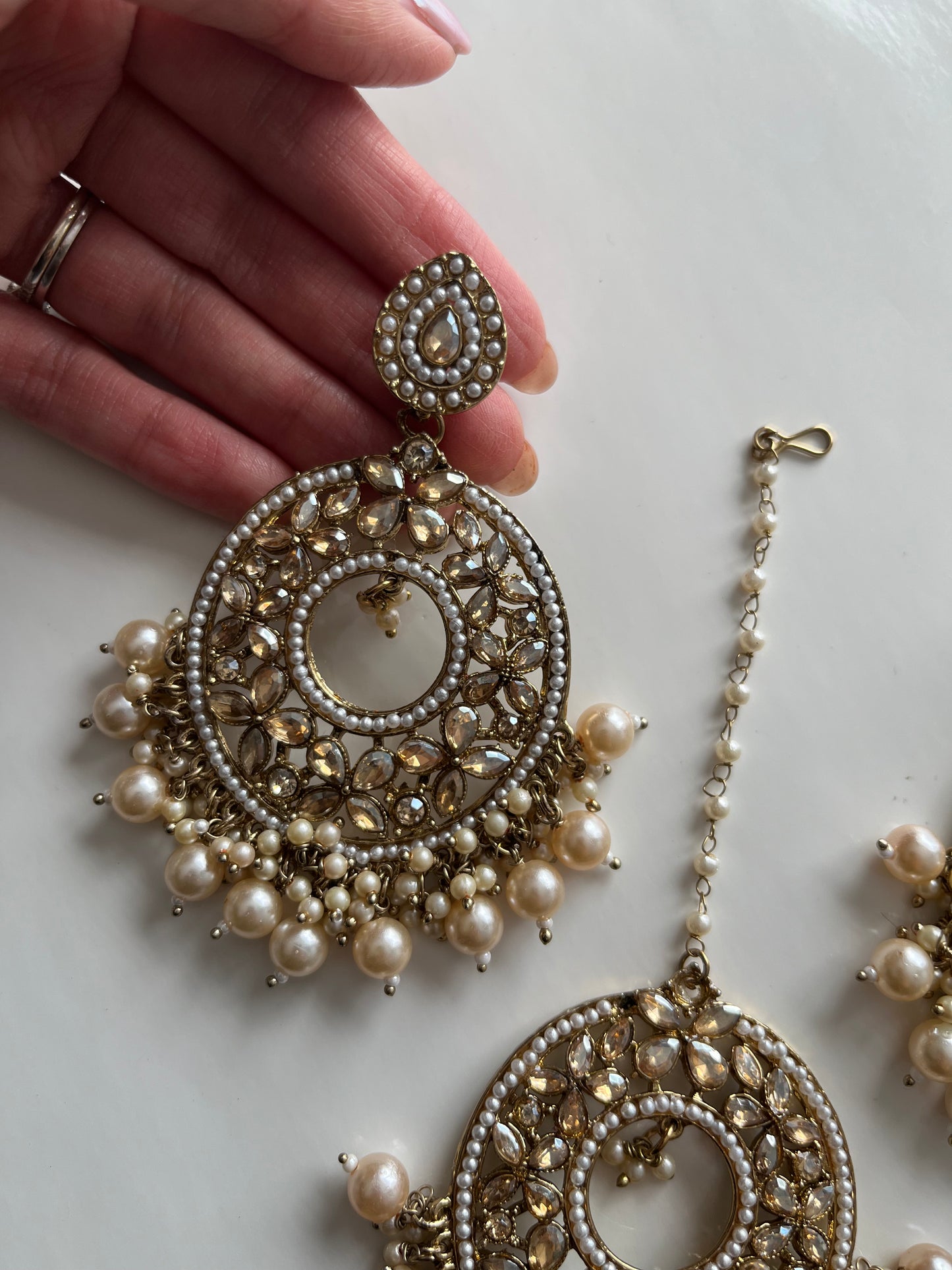 Gold Pearl Round Earring Tikka