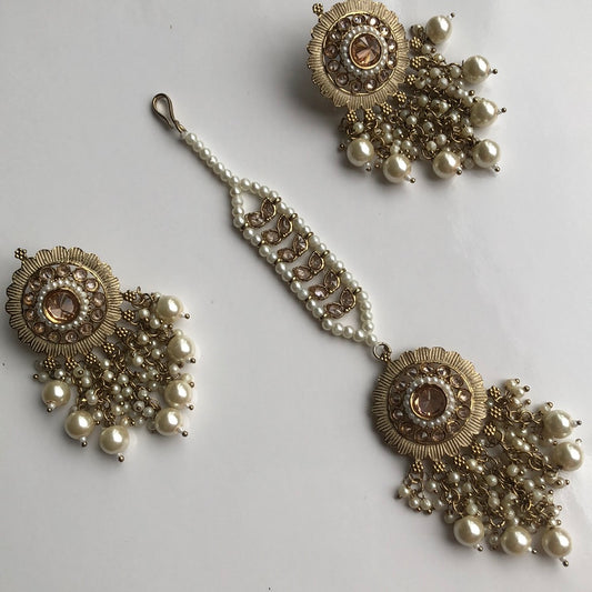 Elegant Earring Spinal Tikka Set