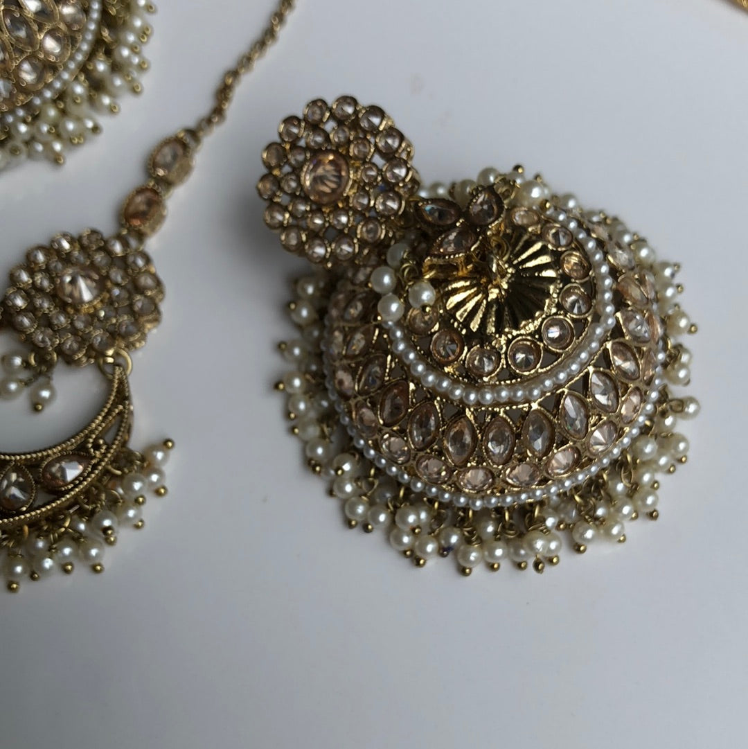 Oversized Jumke Choker Necklace Earring Tikka Set