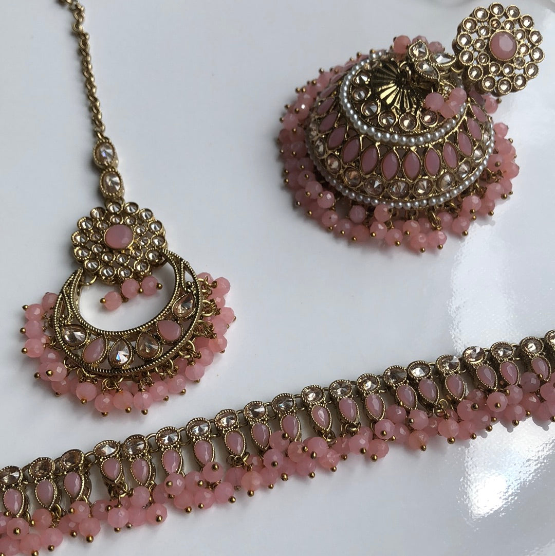 Oversized pink Jumke Earring Tikka Necklace Set