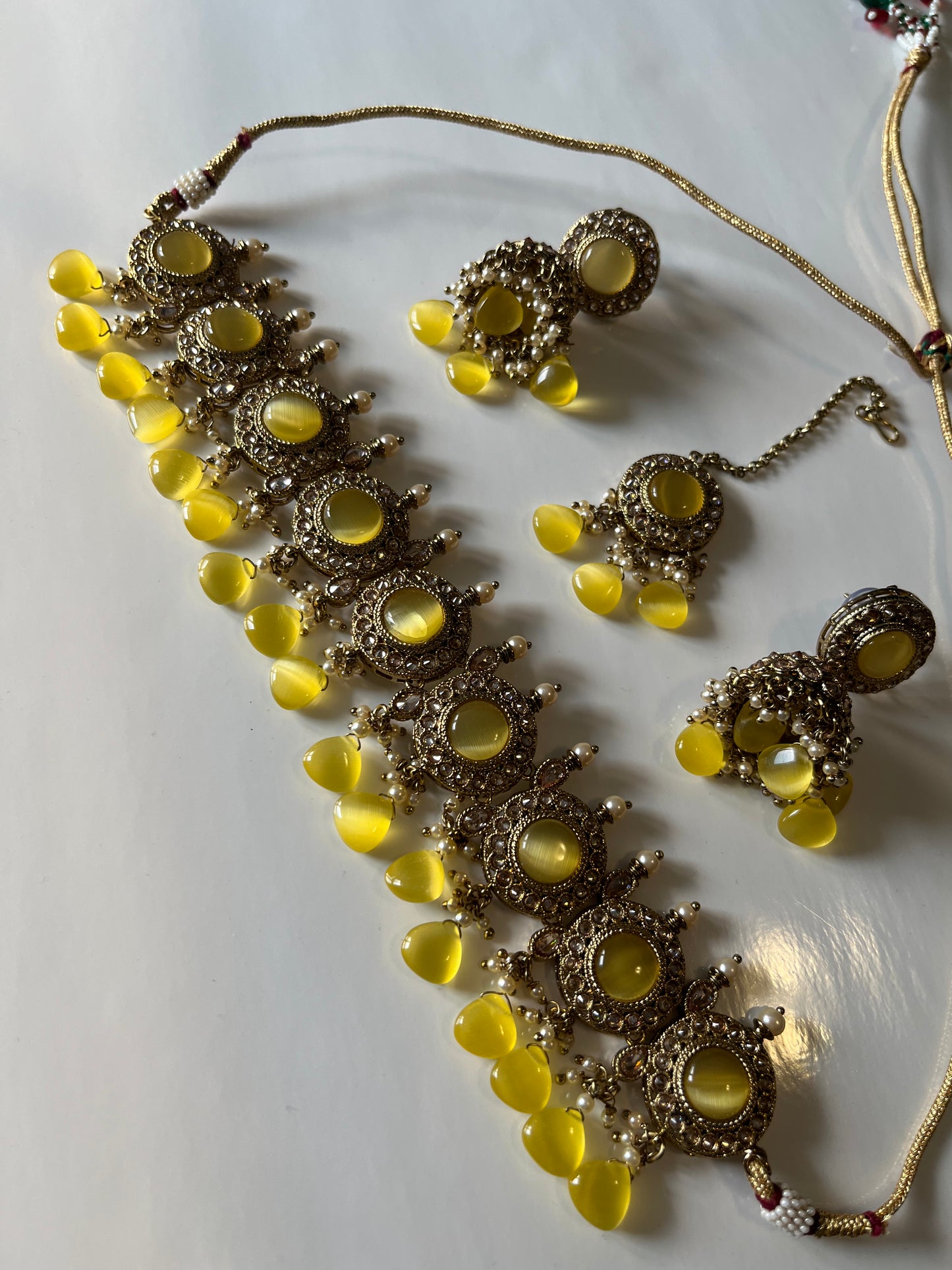 Yellow Round Choker Set