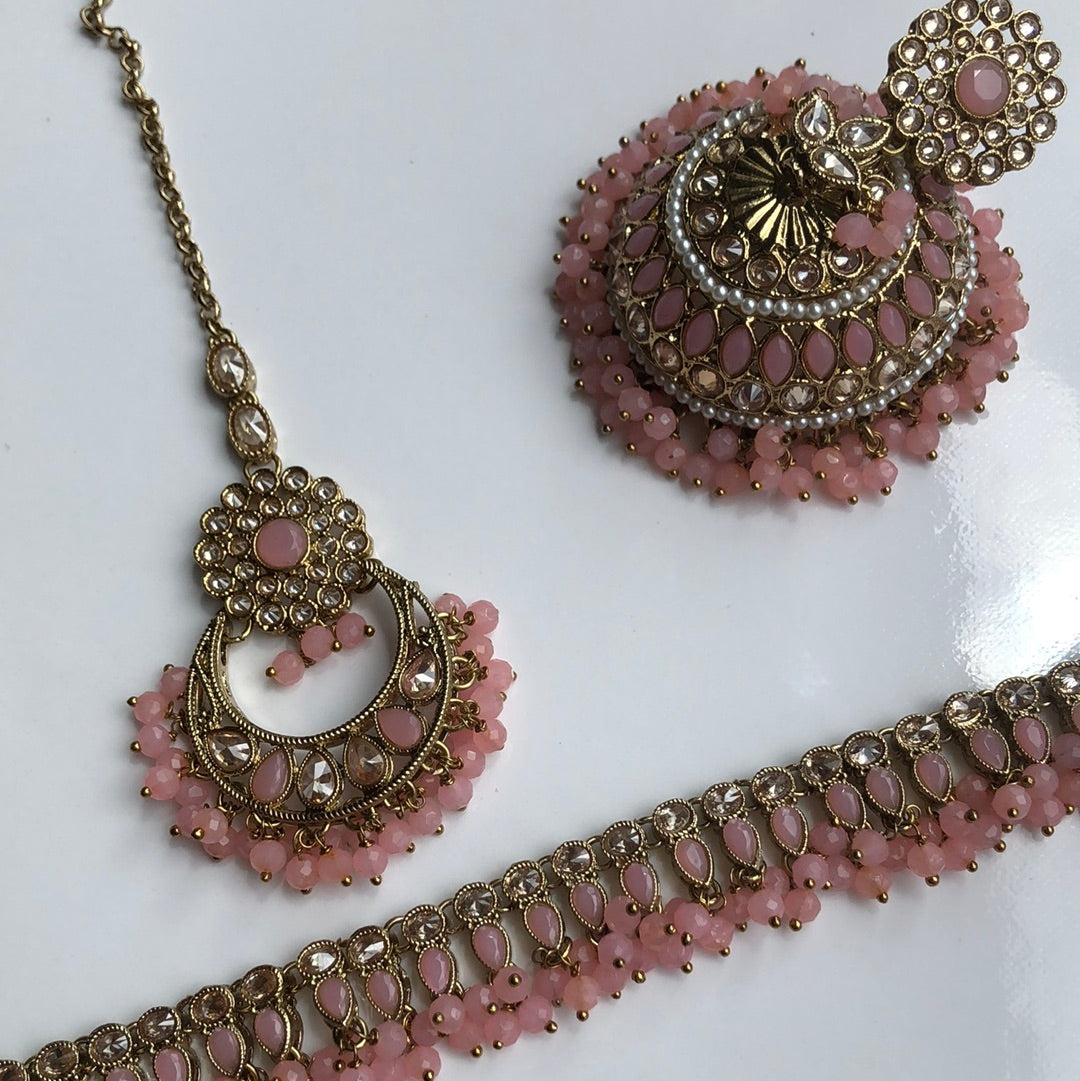 Oversized pink Jumke Earring Tikka Necklace Set